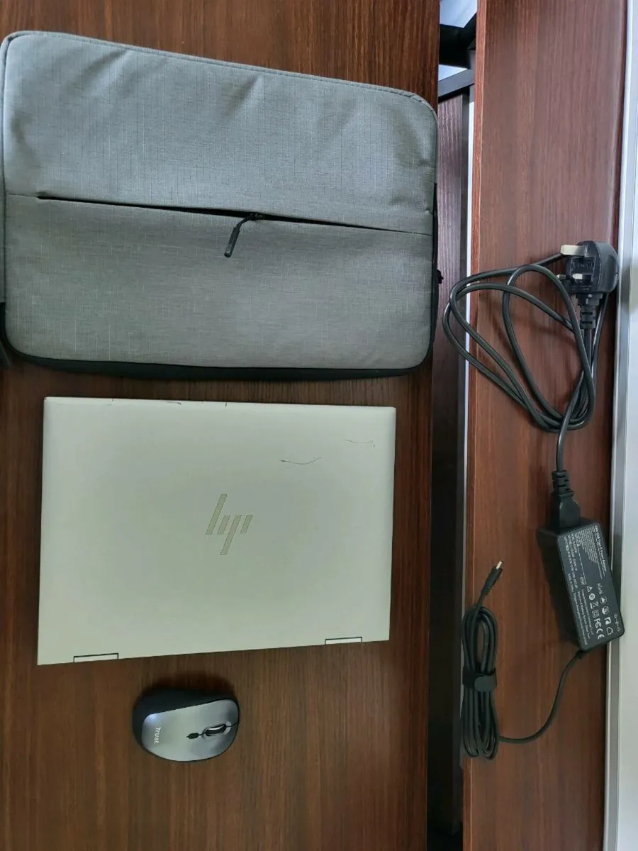 HP Elitebook x360 1040 g9 - Image 1