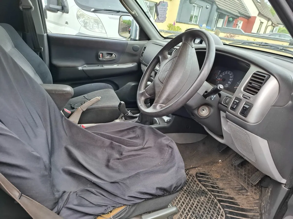 Mitsubishi pajero jeep - Image 2