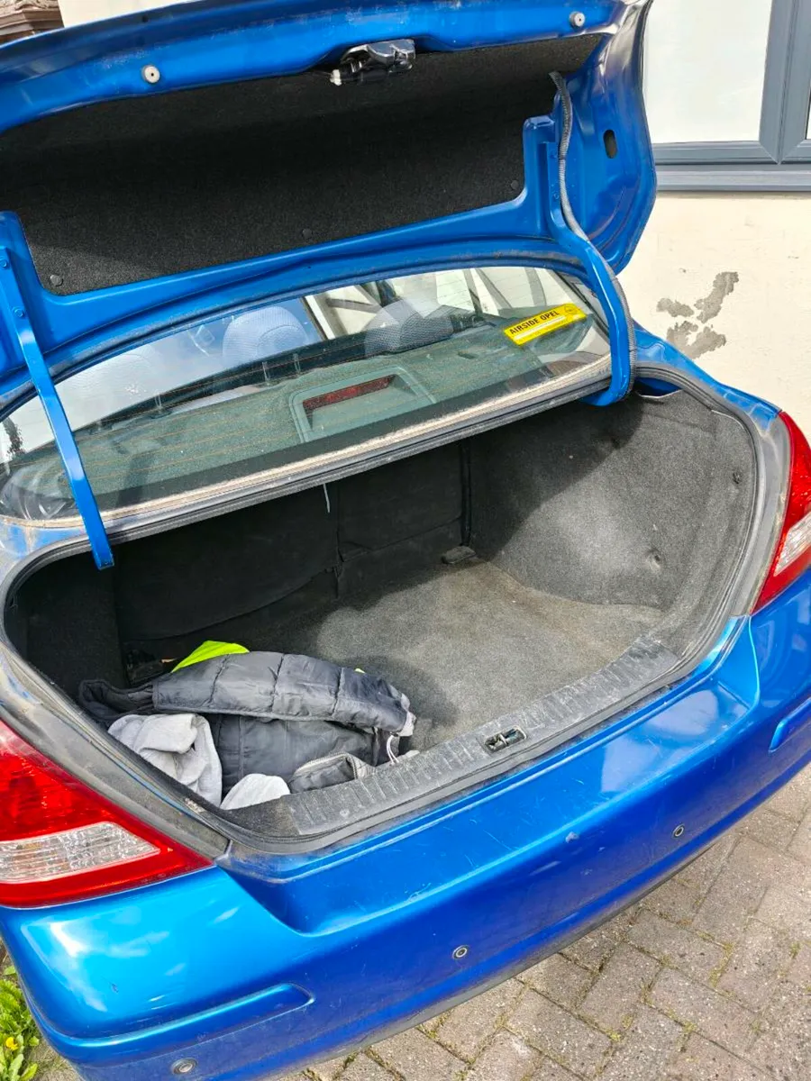 Nissan tiida 2008 - Image 2