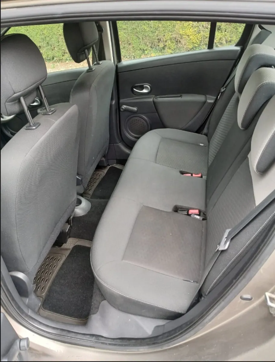 2010 RENAULT CLIO *LOW MILES / NEW NCT - Image 3