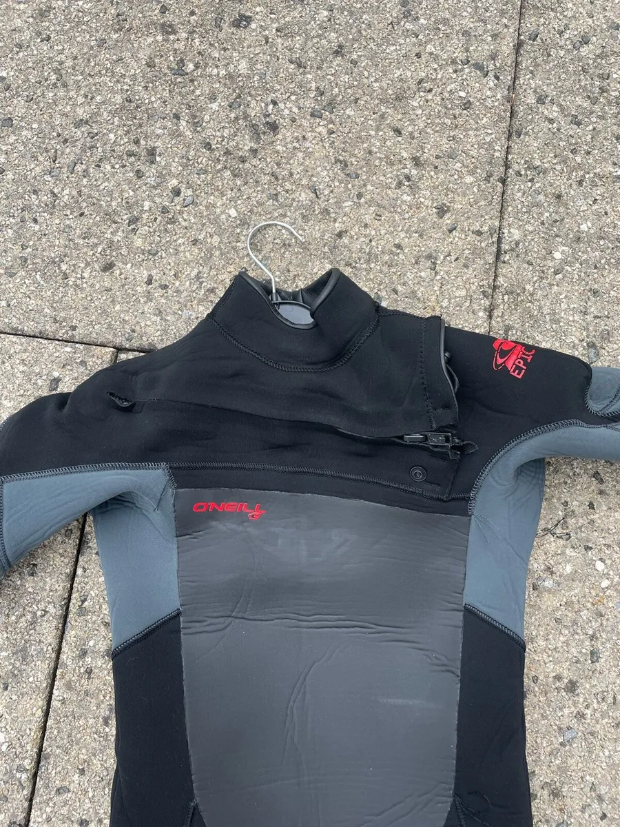 Wetsuit - Image 4