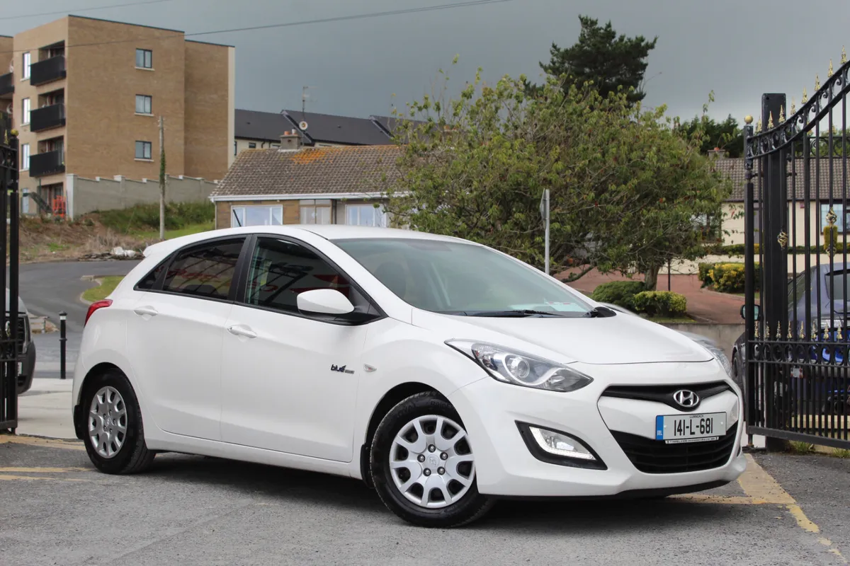 Hyundai i30 2014 1.4 Petrol * warranty* - Image 1