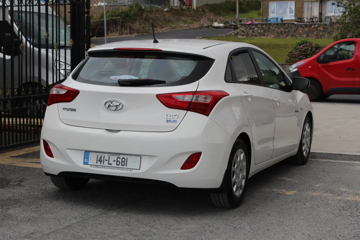 Hyundai i30 2014 1.4 Petrol * warranty* - Image 3