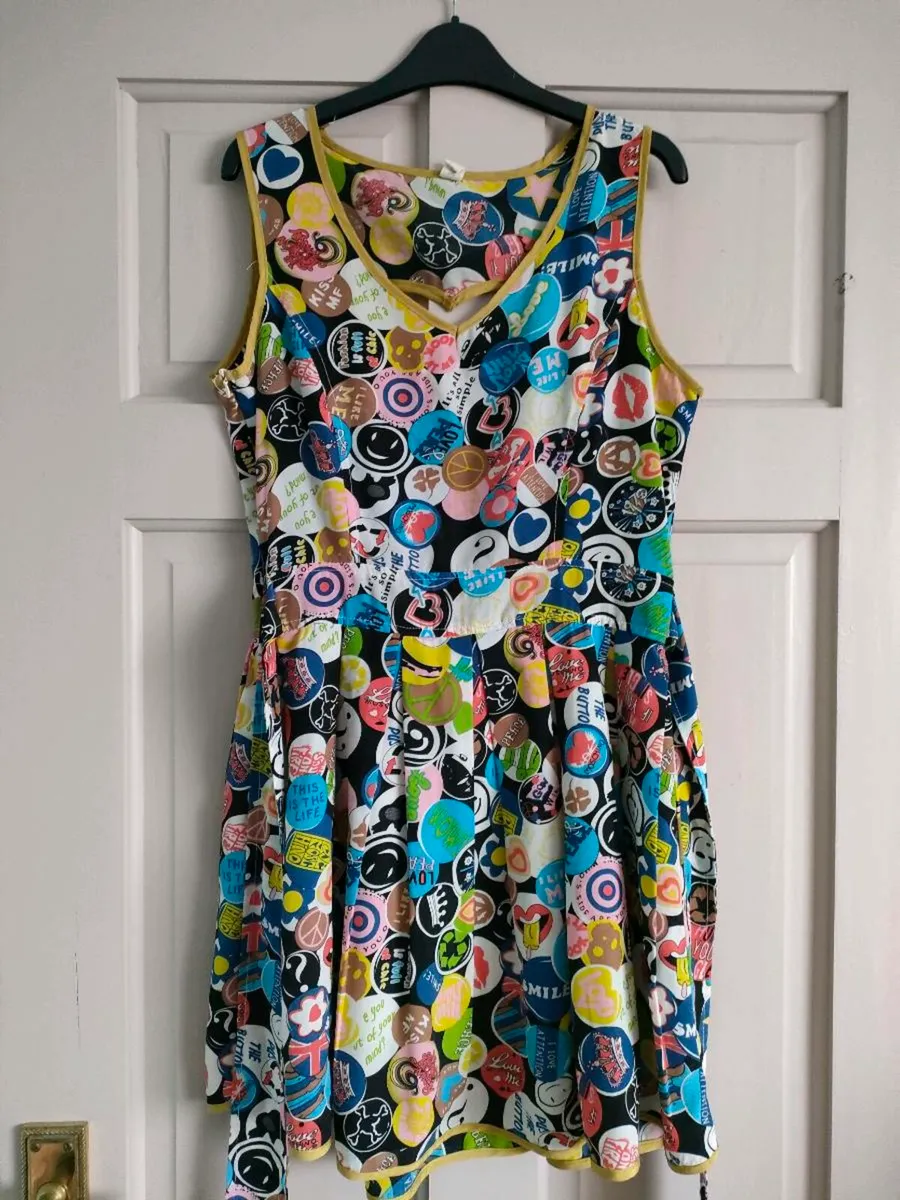 Lovely light dress - Image 1