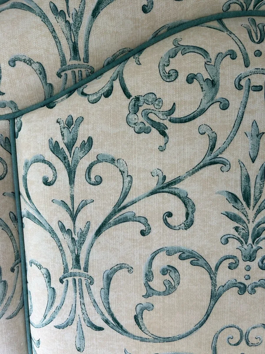 Curtains and matching headboards - Image 2
