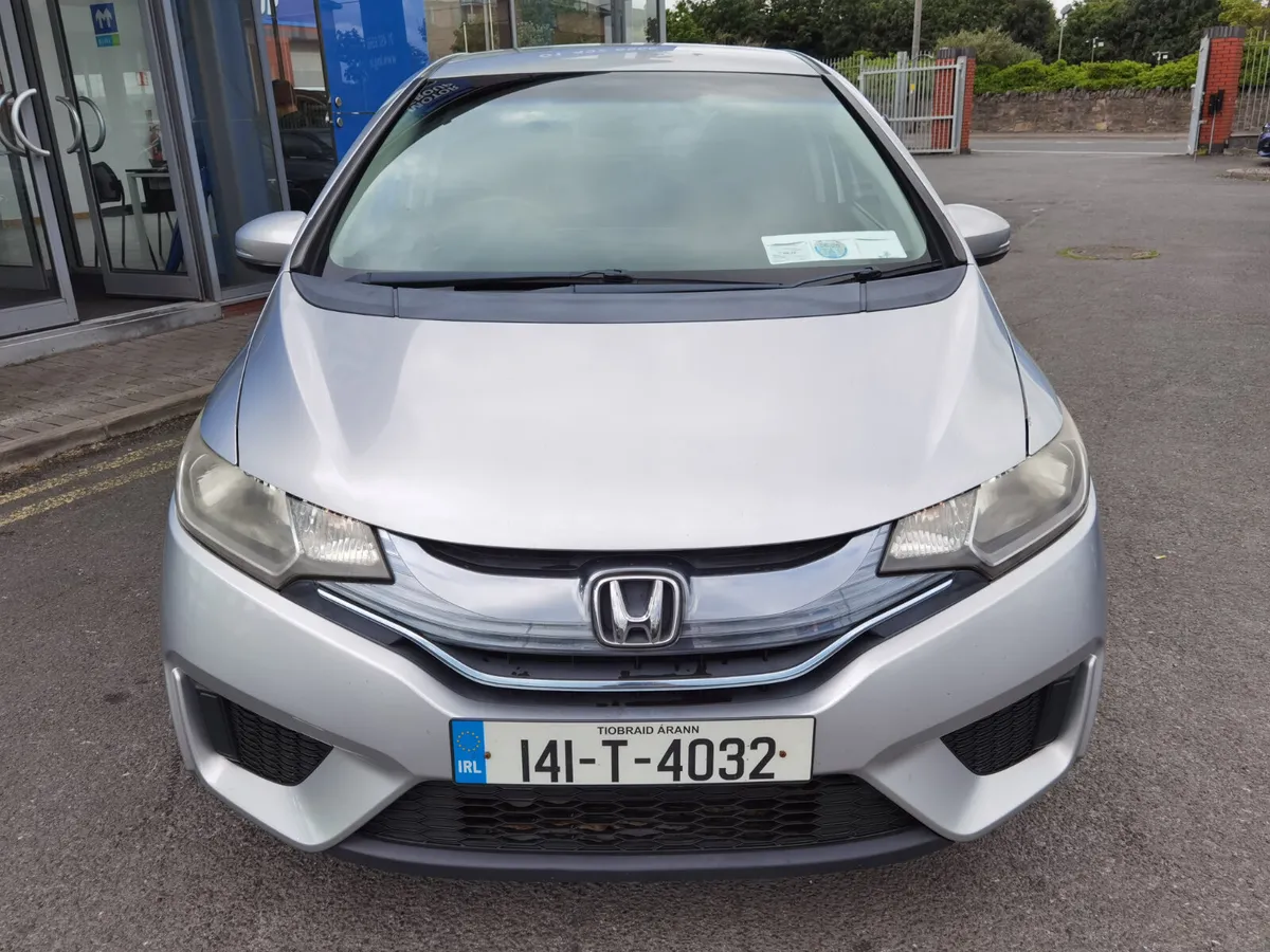HONDA FIT 1.3 AUTOMATIC PETROL HYBRID - Image 2