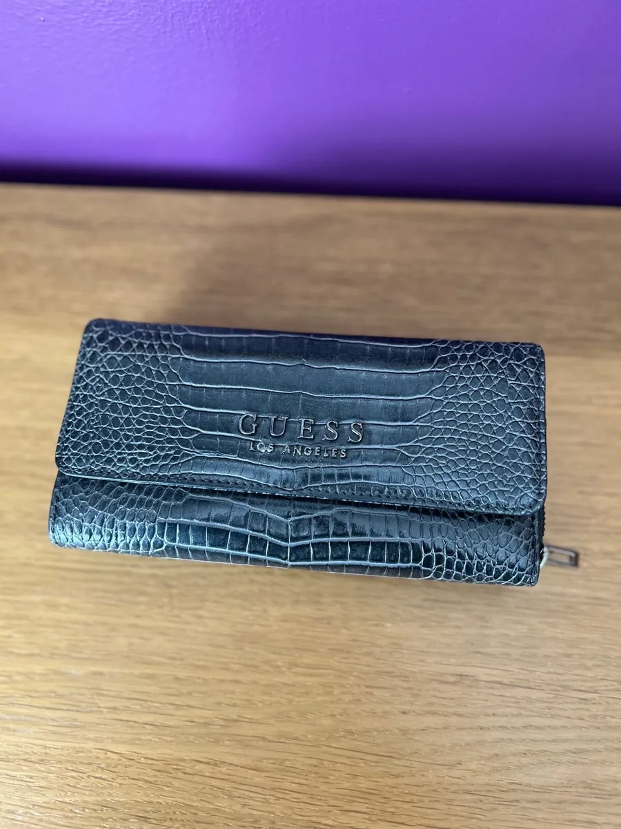 Guess Wallet - Image 1