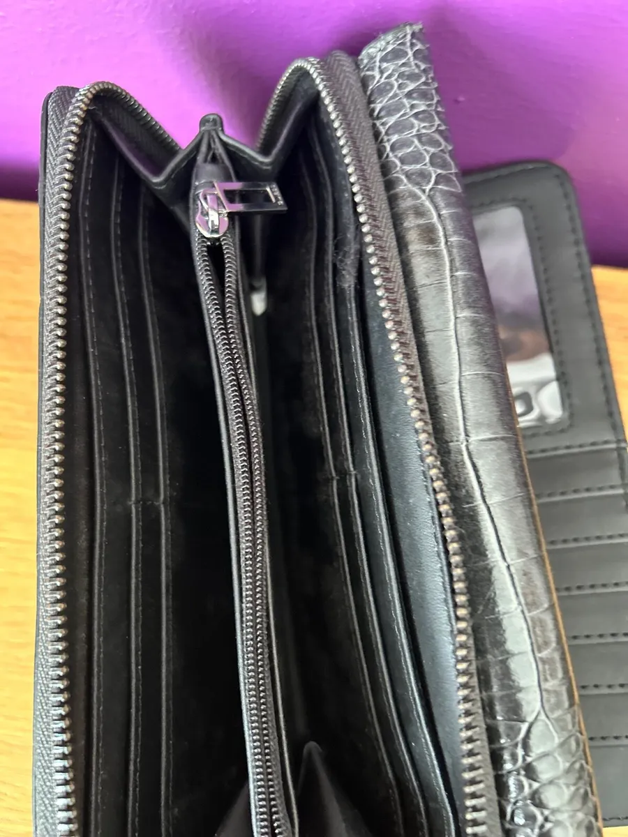 Guess Wallet - Image 3