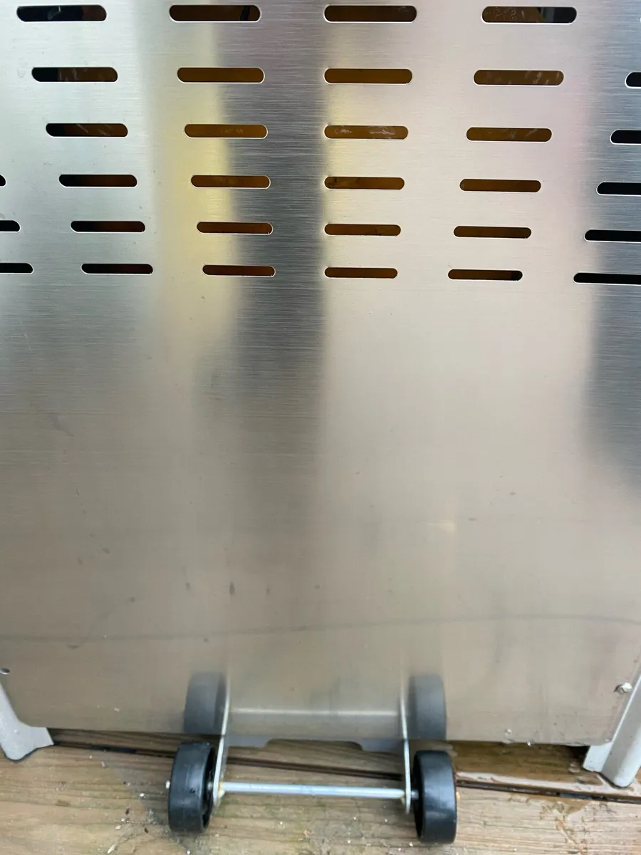 Alpha Outdoor Pyramid Patio Heater - Image 4