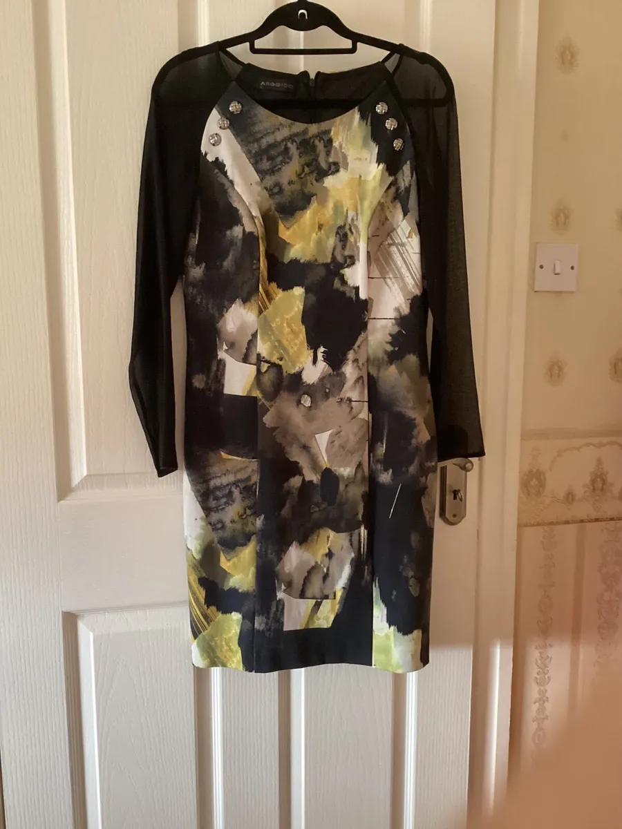 Ladies dress - Image 1