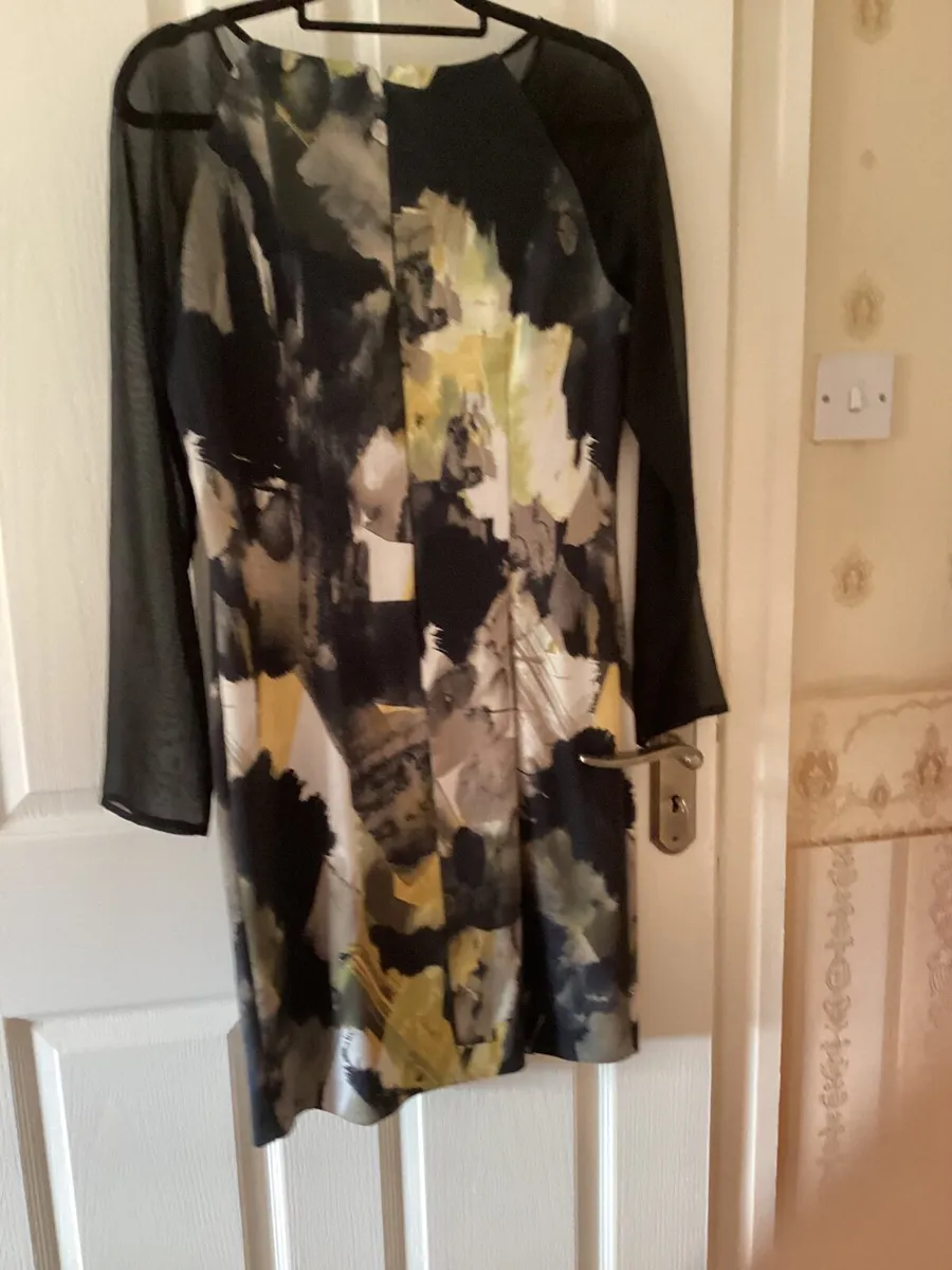 Ladies dress - Image 2