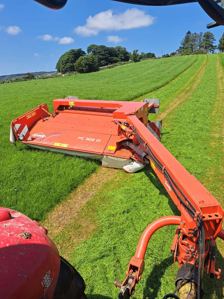 Kuhn FC302 GI Trailed Mower Conditioner - Image 1