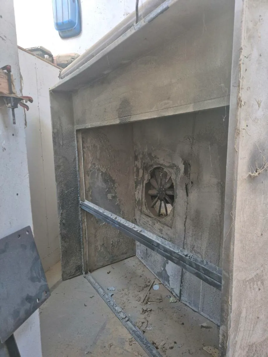 Spray booth - Image 1