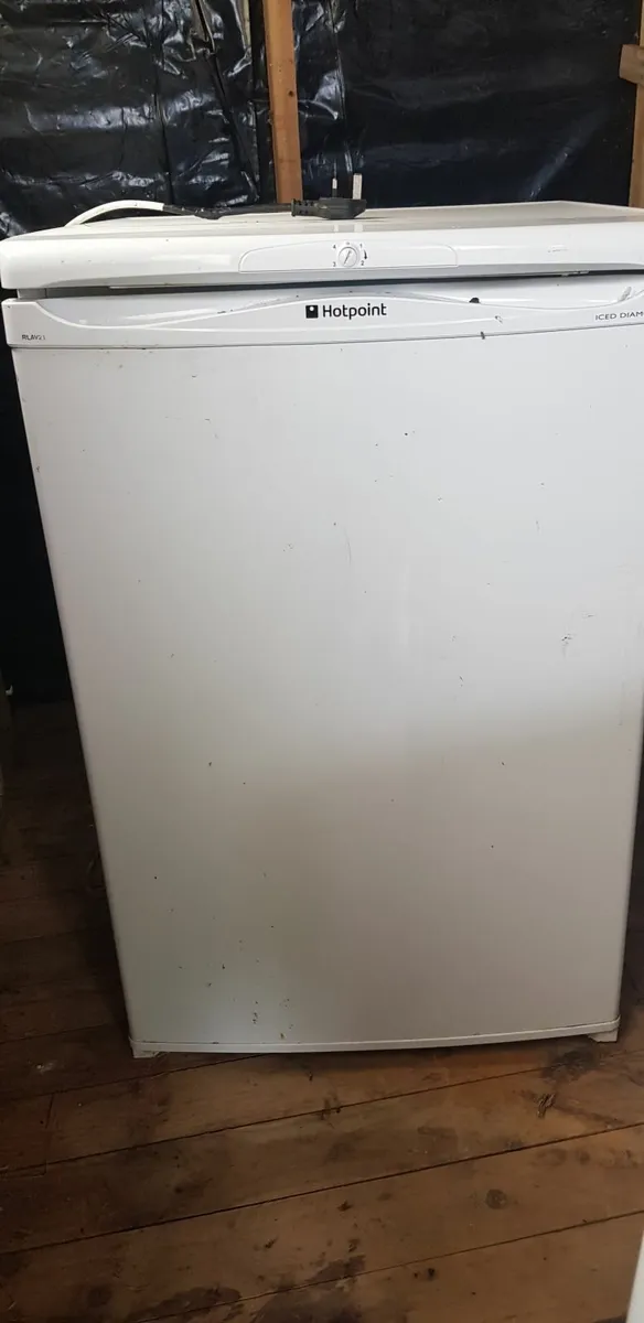 Fridge and freezer - Image 2