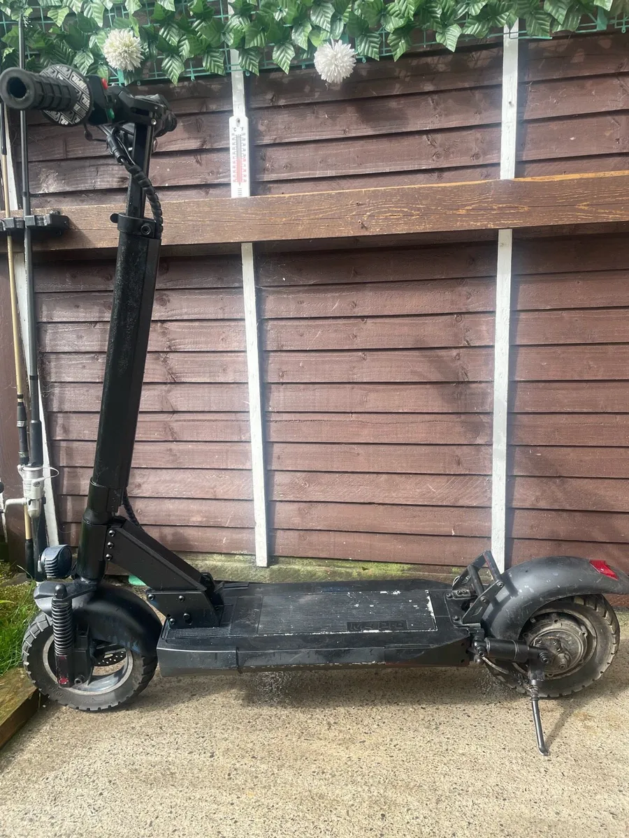 scooter - Image 1