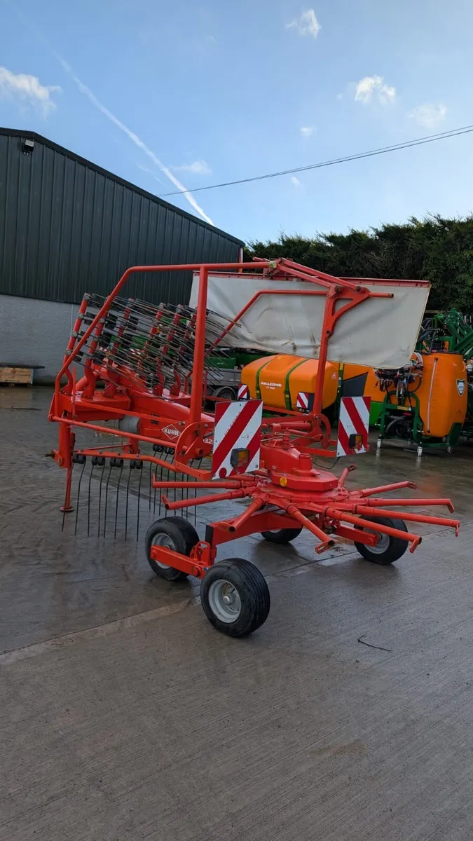 Used Kuhn GR4321 CM Single rotor rake - Image 4