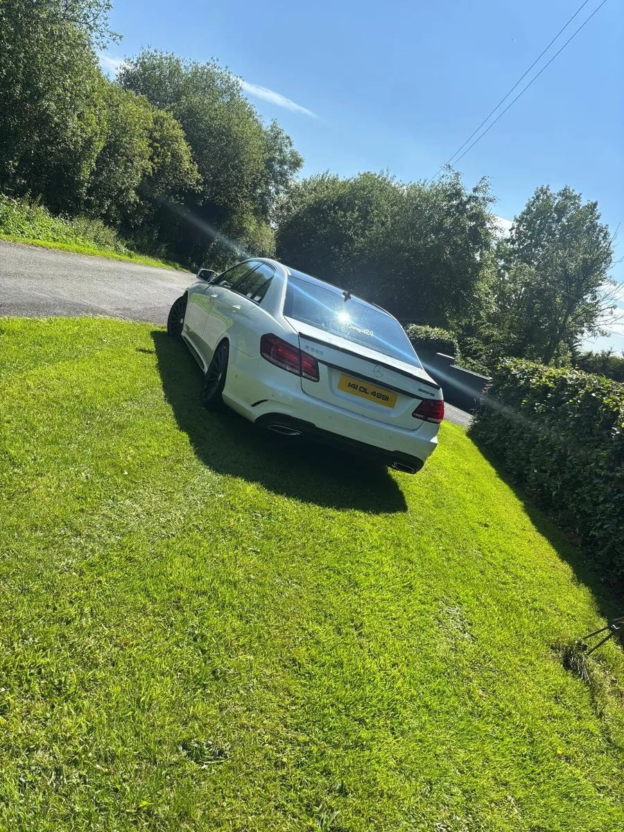 Mercedes E220 2014 - Image 2