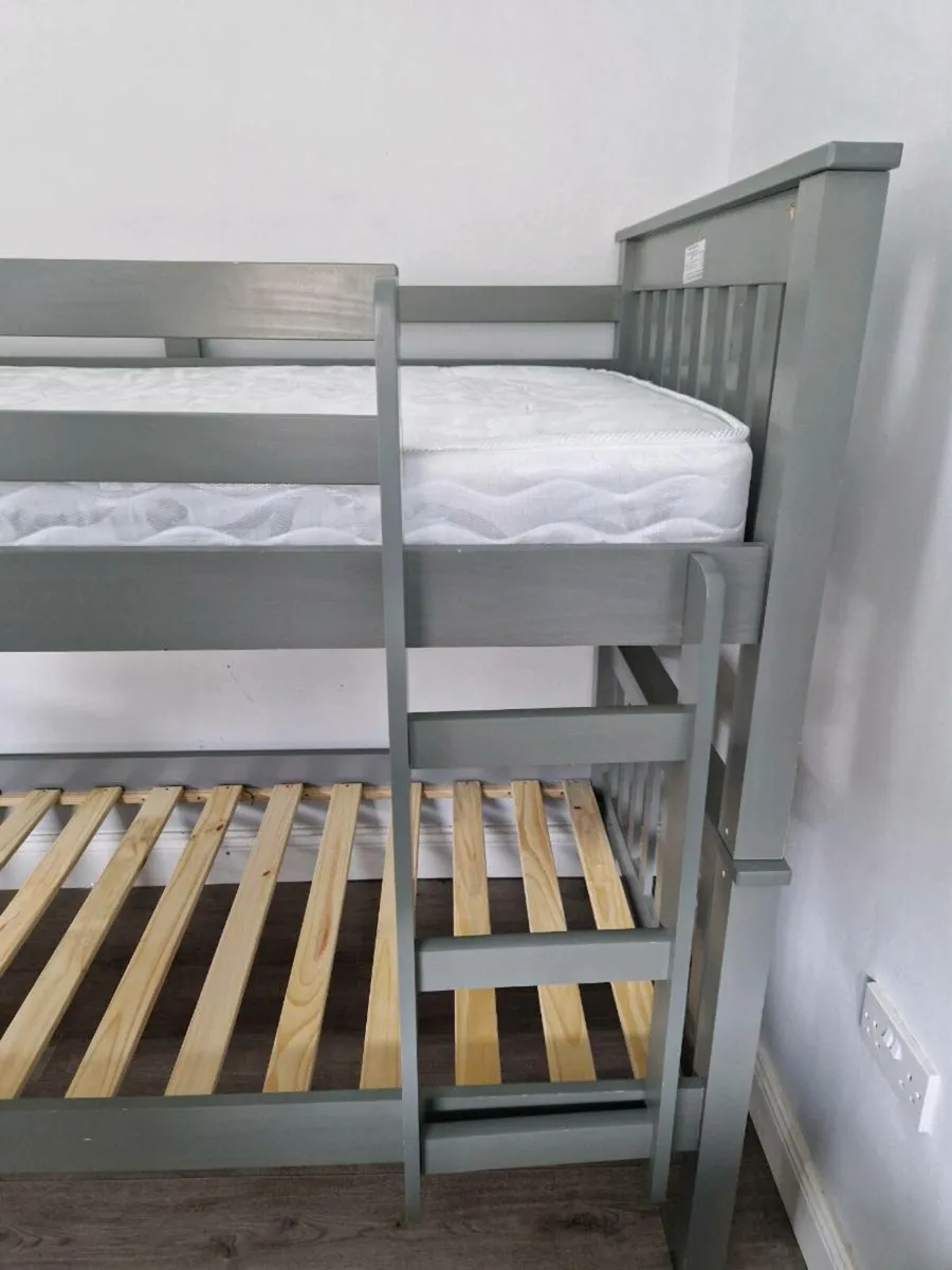 Bunker beds - Image 2