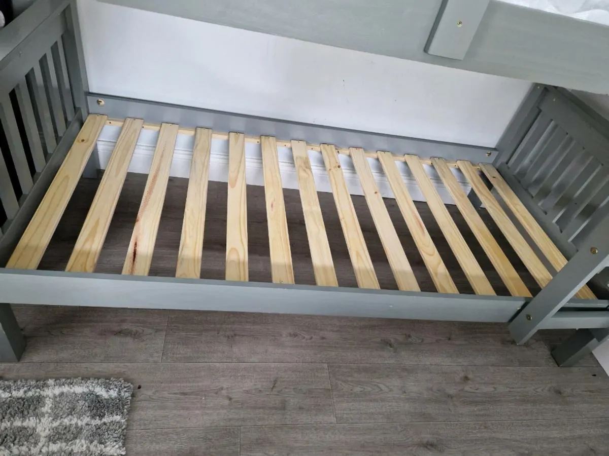 Bunker beds - Image 3