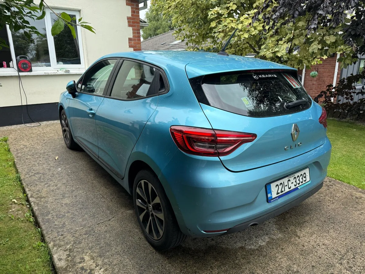 Renault Clio Iconic TCe 90 - Image 2