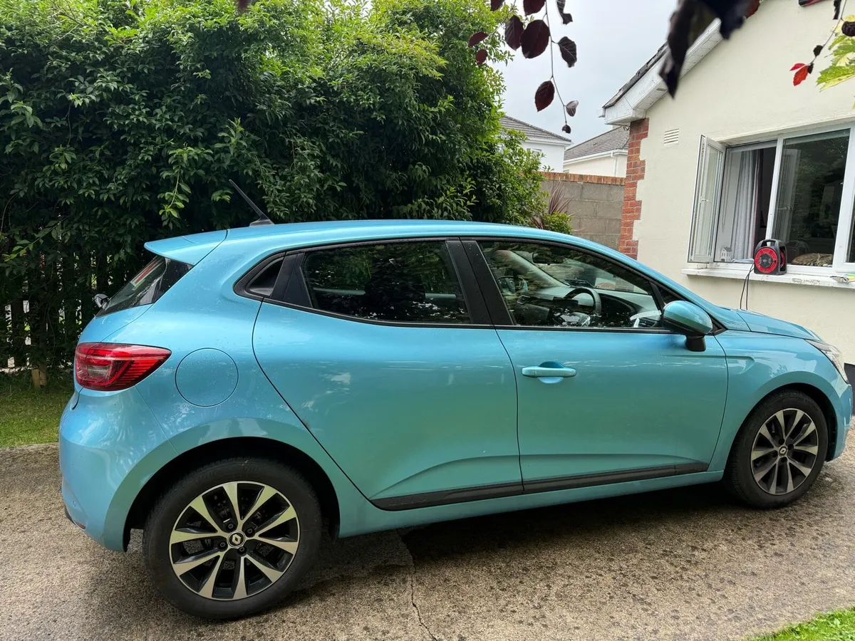 Renault Clio Iconic TCe 90 - Image 3