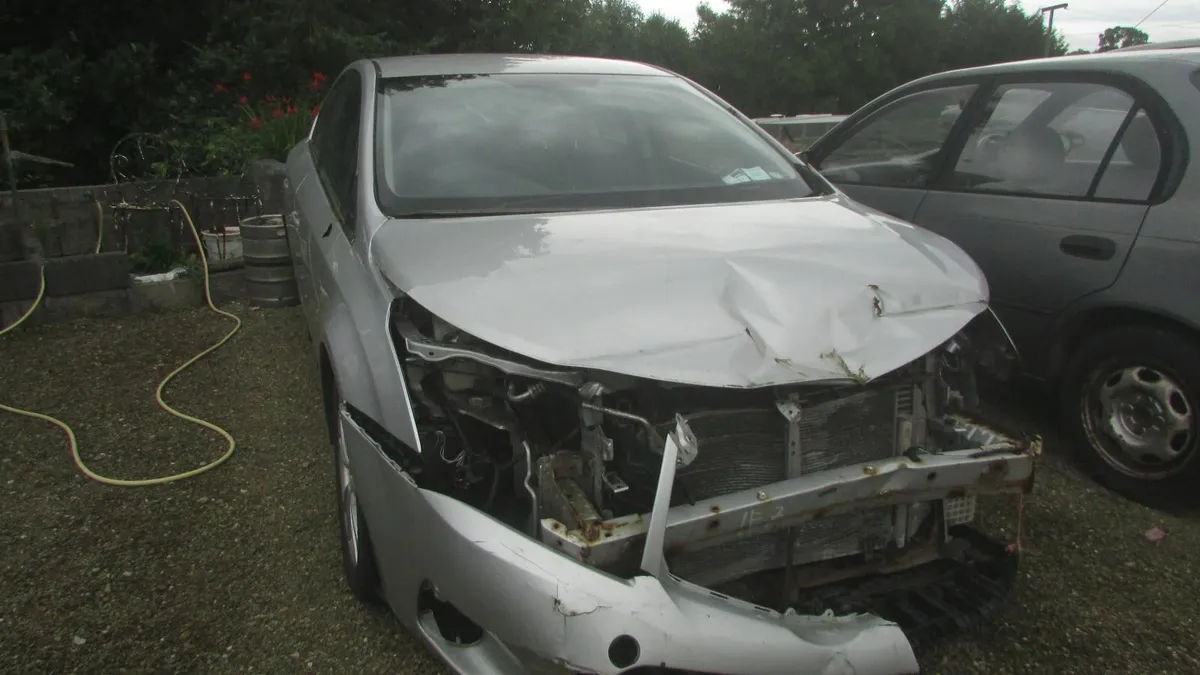 Toyota Avensis 2012