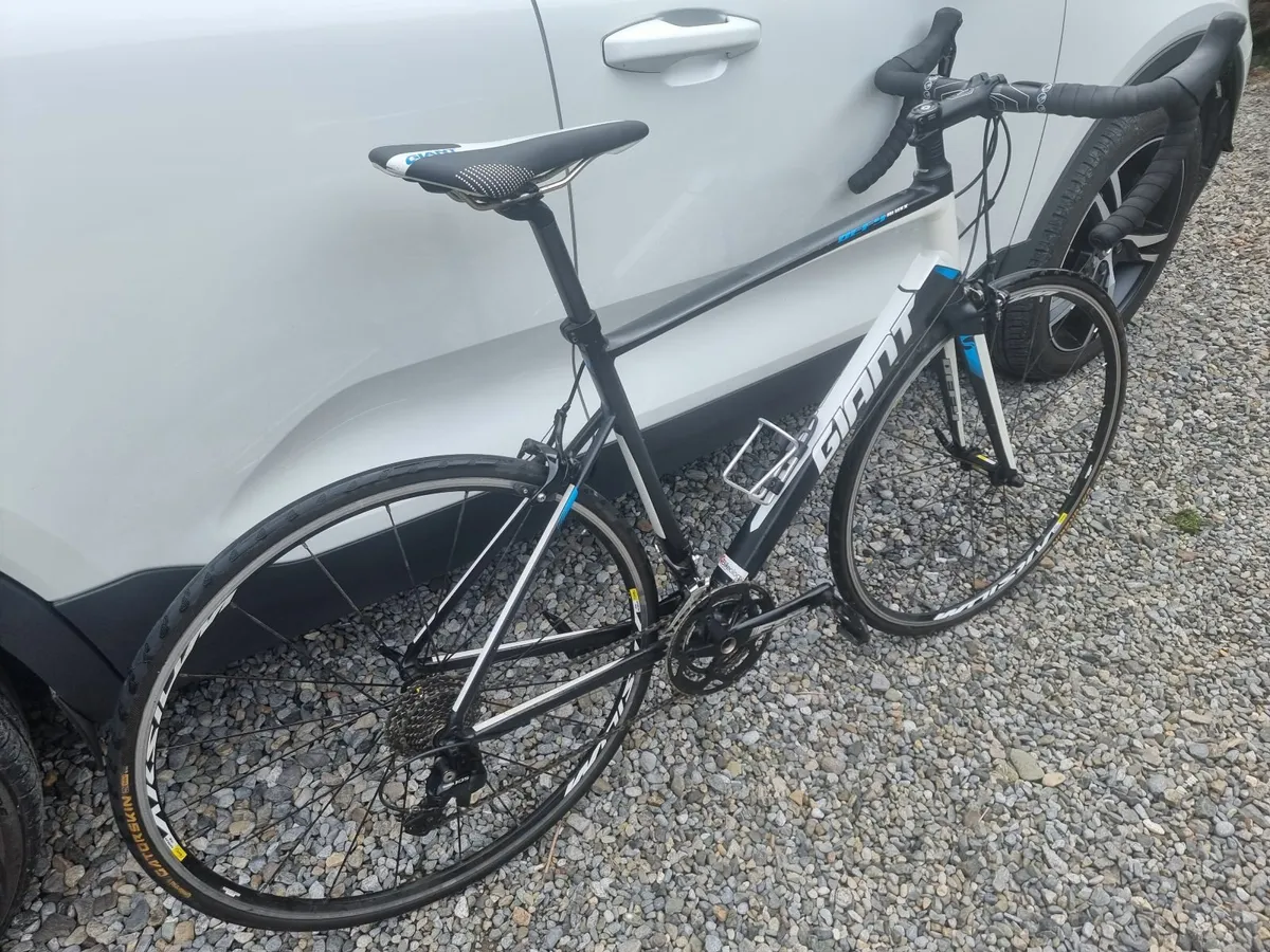Road bike - Image 1