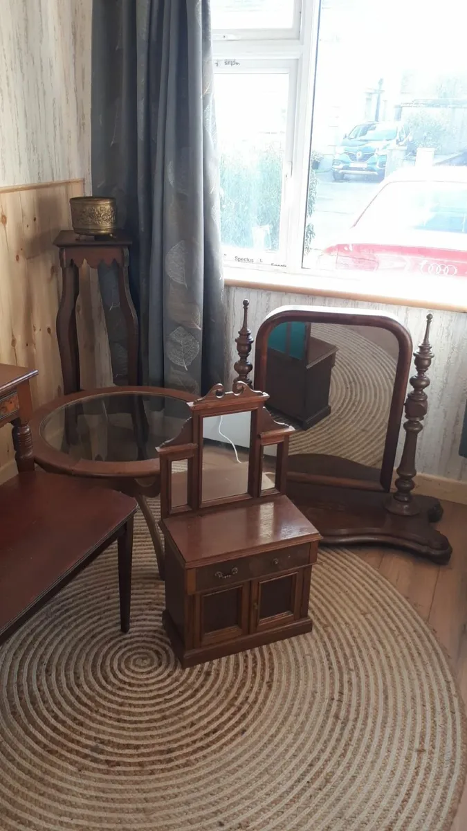 Collectables - Image 1