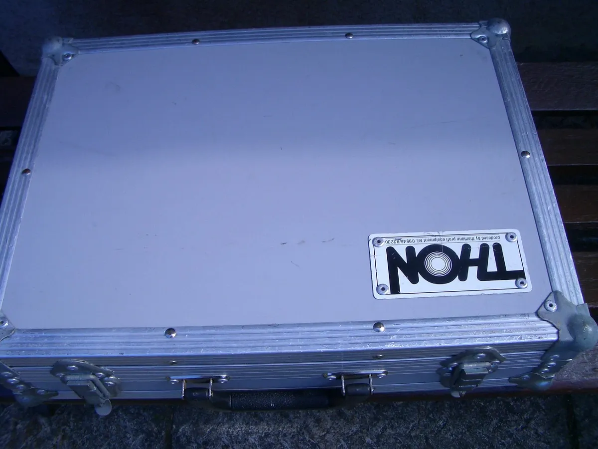 THON MICROPHONE CASE - Image 1