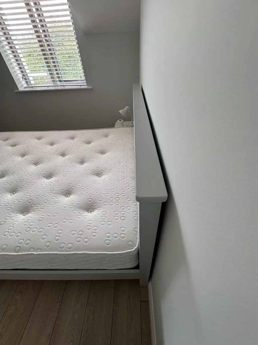 King size bed + mattress - Image 3