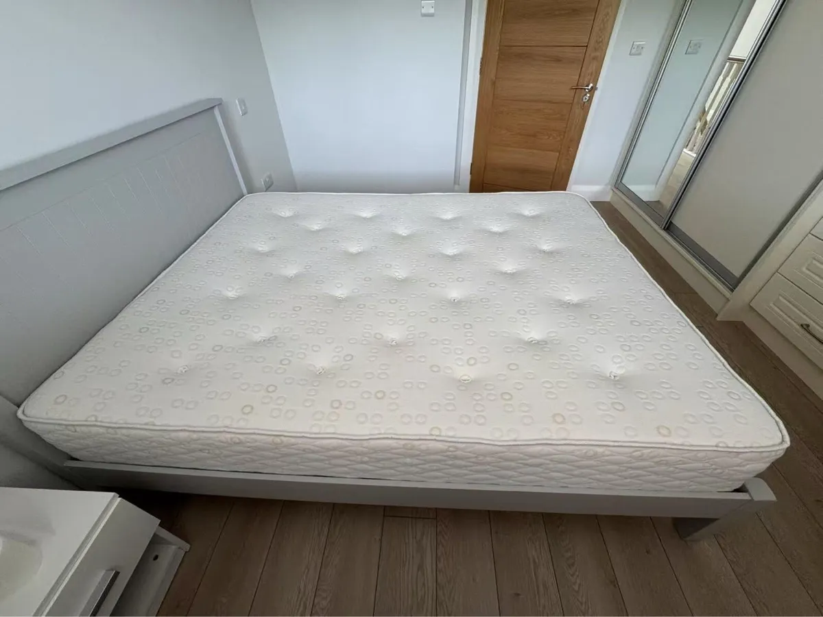 King size bed + mattress - Image 4