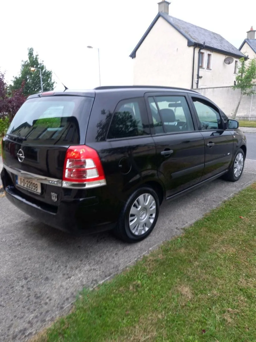 Immaculate 7 seater Zafira, Nct 08/26  / long tax - Image 2