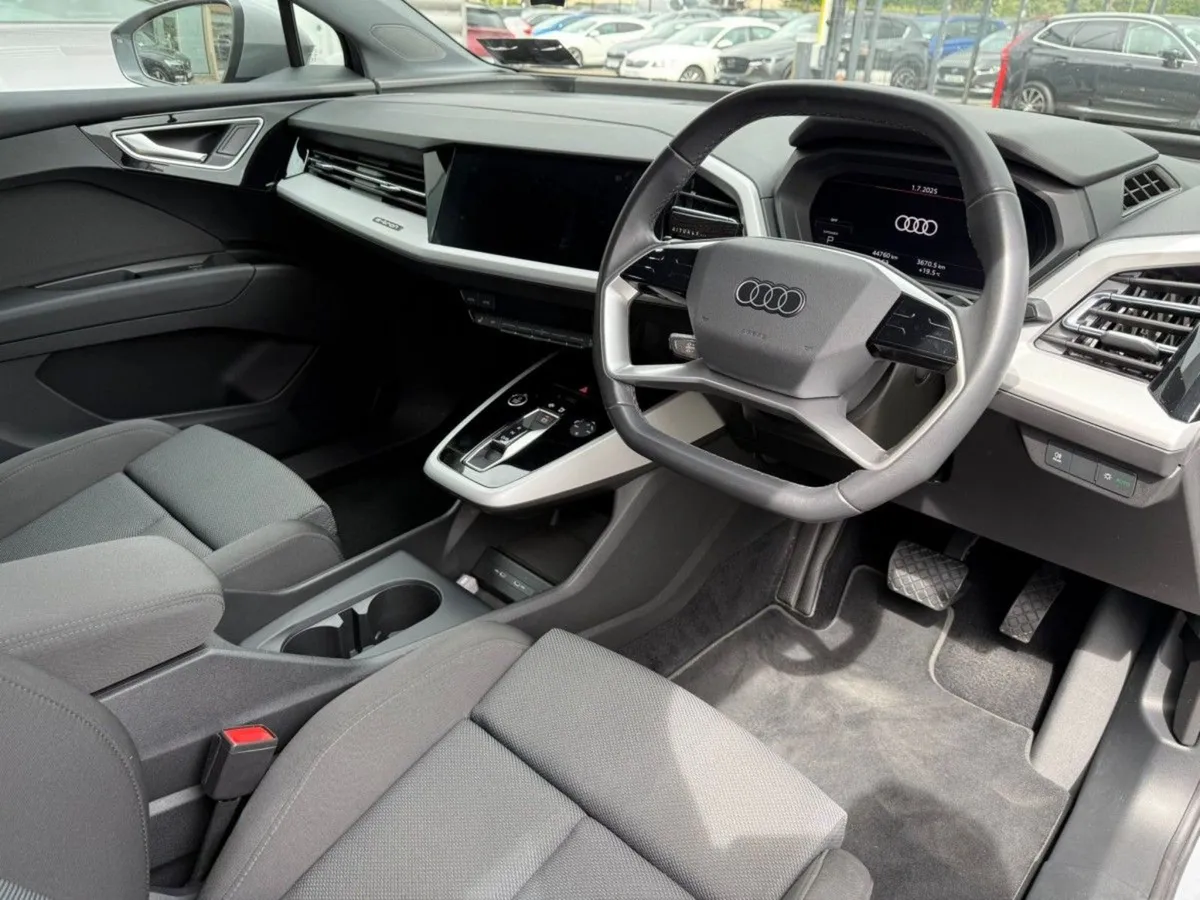 Audi E-Tron 40 Sback Quattro Sport  big Battery - Image 3
