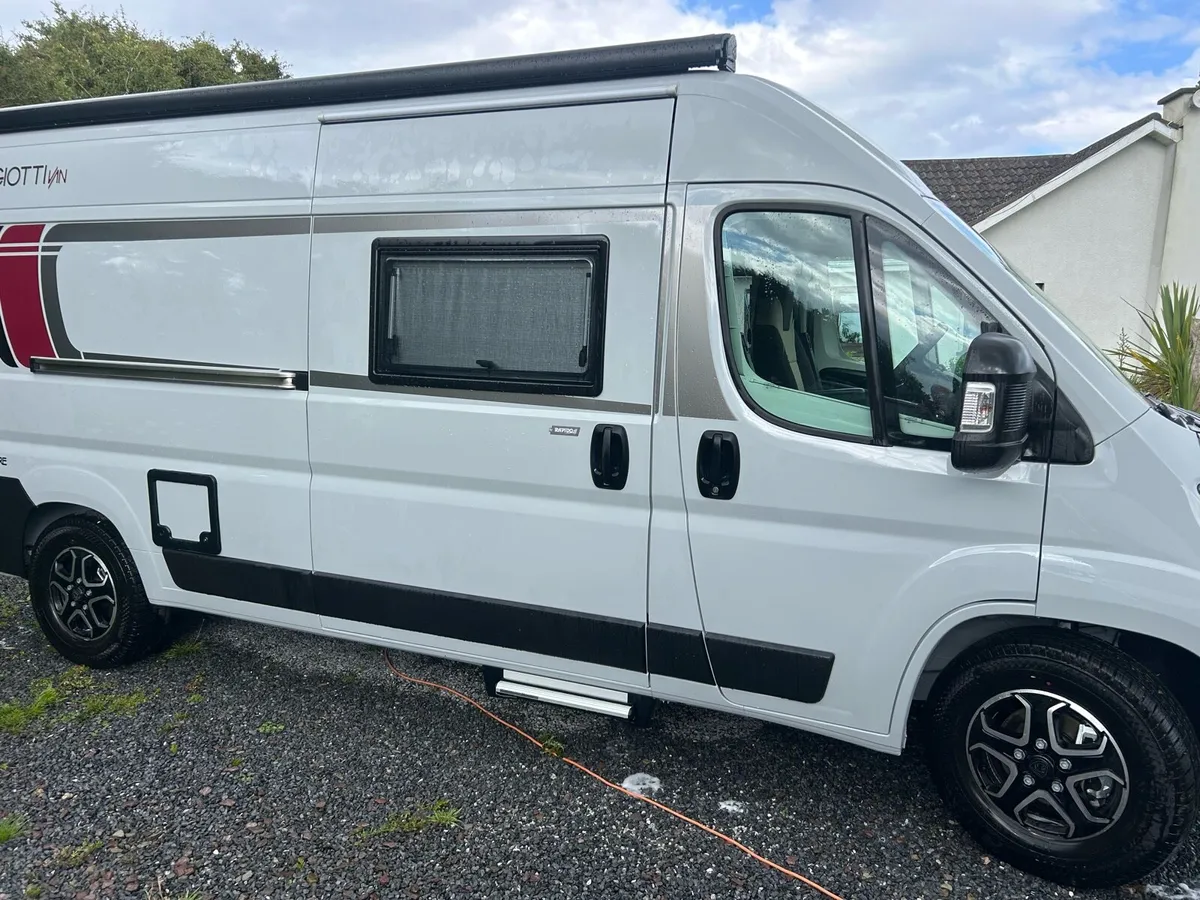 Automatic, Brand New Giottiline 60T RHD - Image 3