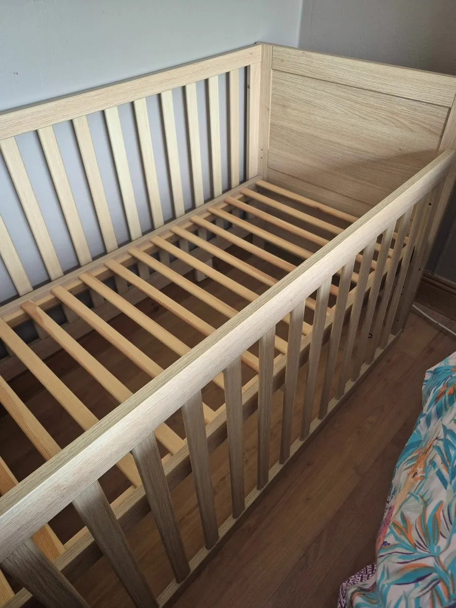 Cot bed - Image 1