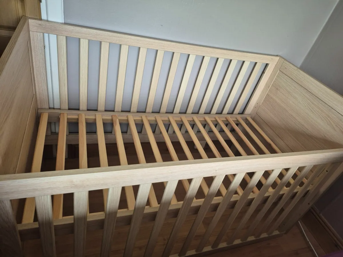 Cot bed - Image 2