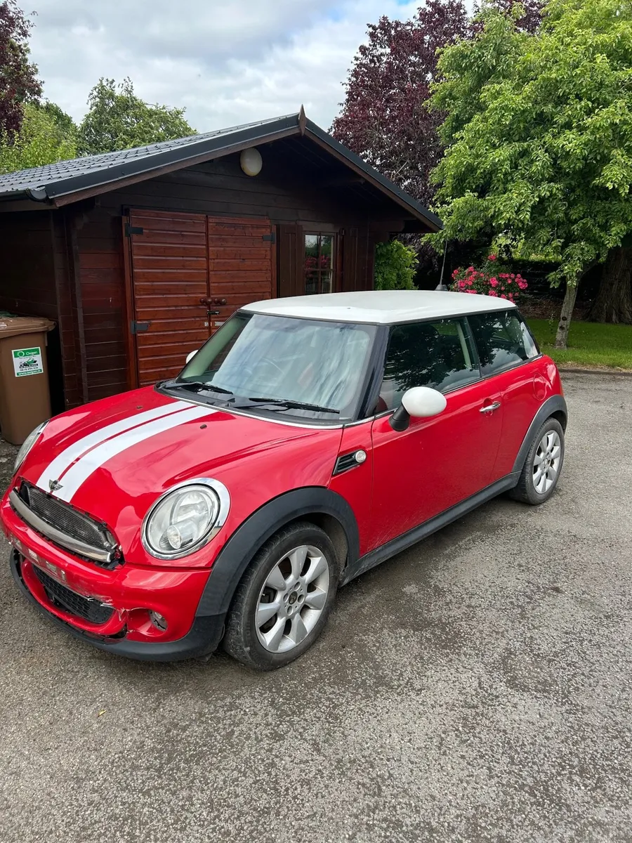 Mini Cooper 2010 - Image 4