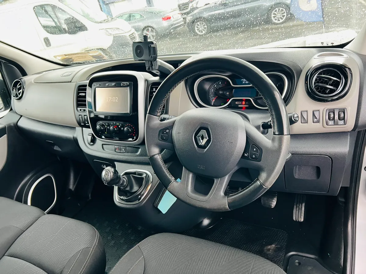 2018 Renault Traffic 1.6  125 bhp Stealth camper - Image 3