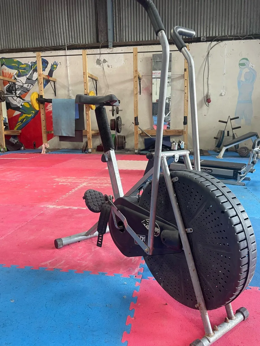 Air resistance bike - Image 3