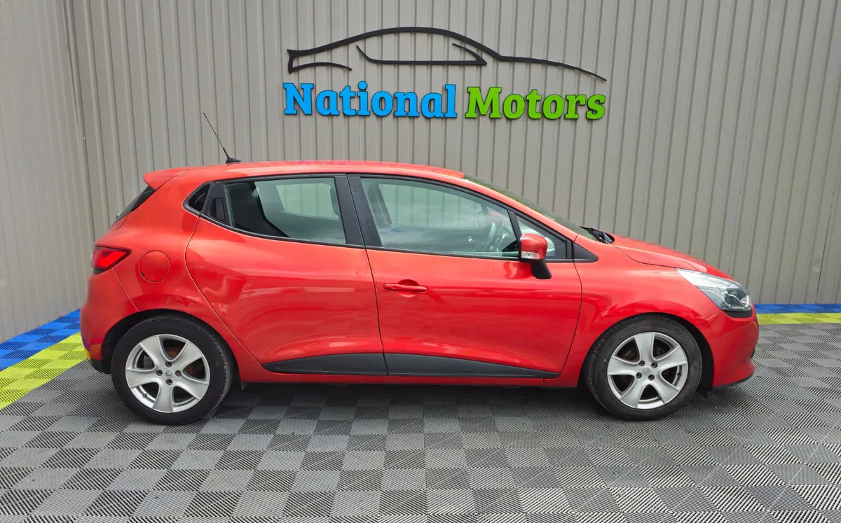 2015 Renault Clio 1.2 DYNAMIQUE 16V Petrol - Image 2