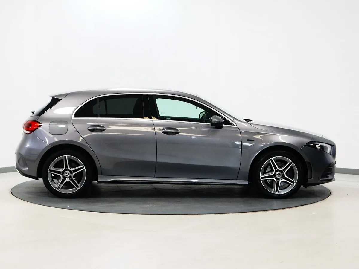 *128* 2021 Mercedes-Benz AMG 1.3 AMG LINE AUTO - Image 3