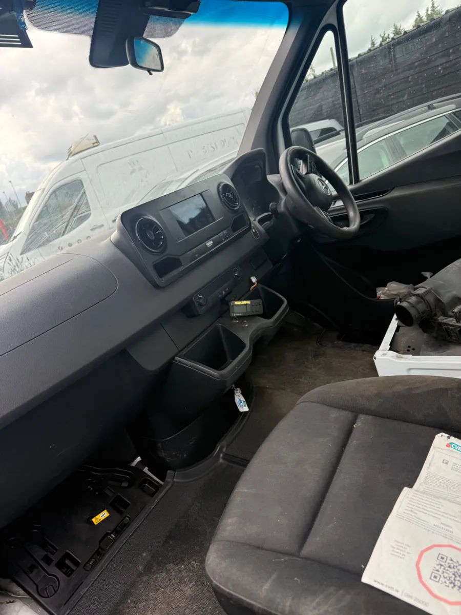 Mercedes Sprinter 2018 - Image 2