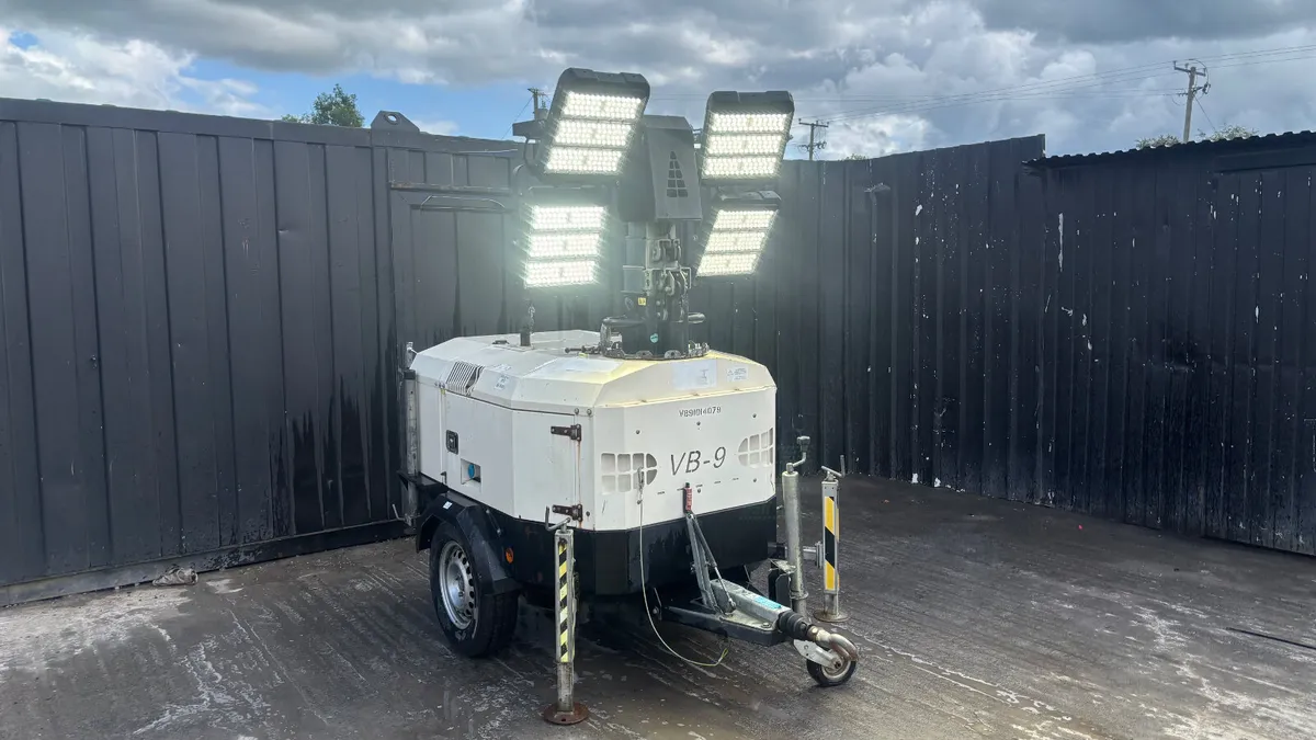 VB-9 Lighting Tower - Image 1