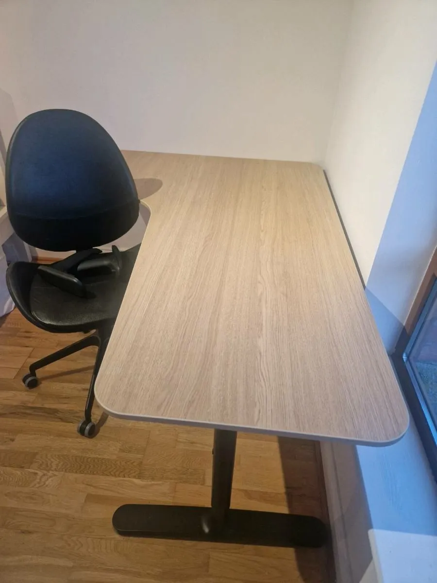 Desk and chair - Image 1