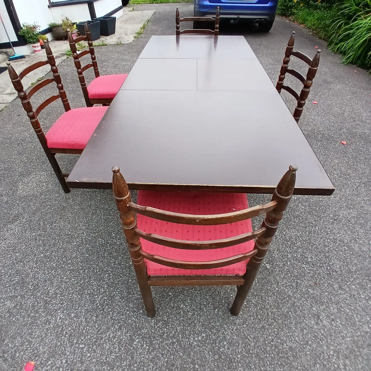 Table plus 5 chairs - Image 2