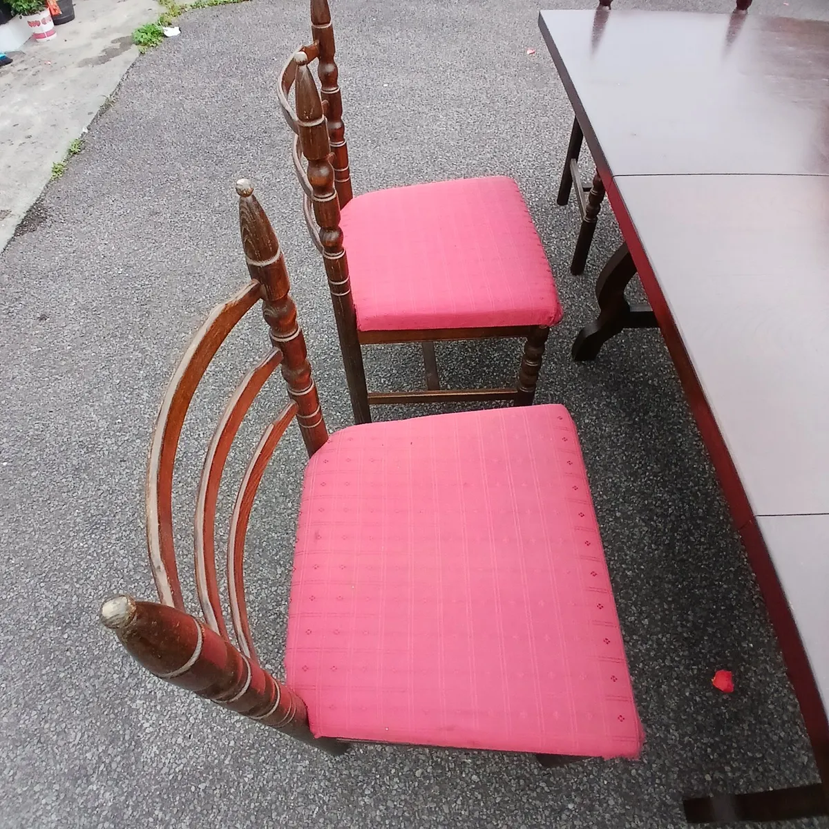 Table plus 5 chairs - Image 3