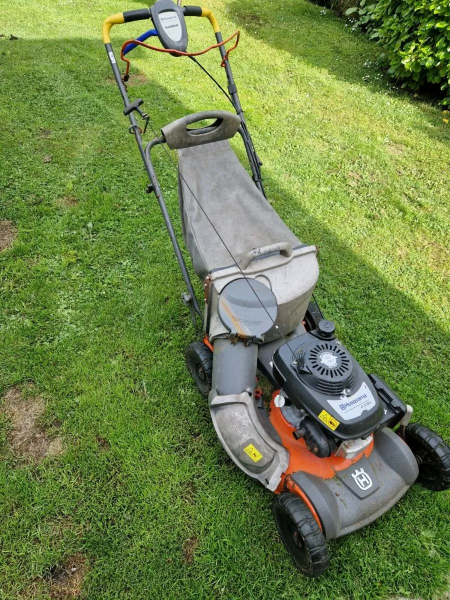 Husqvarna lawnmower,honda engine - Image 2