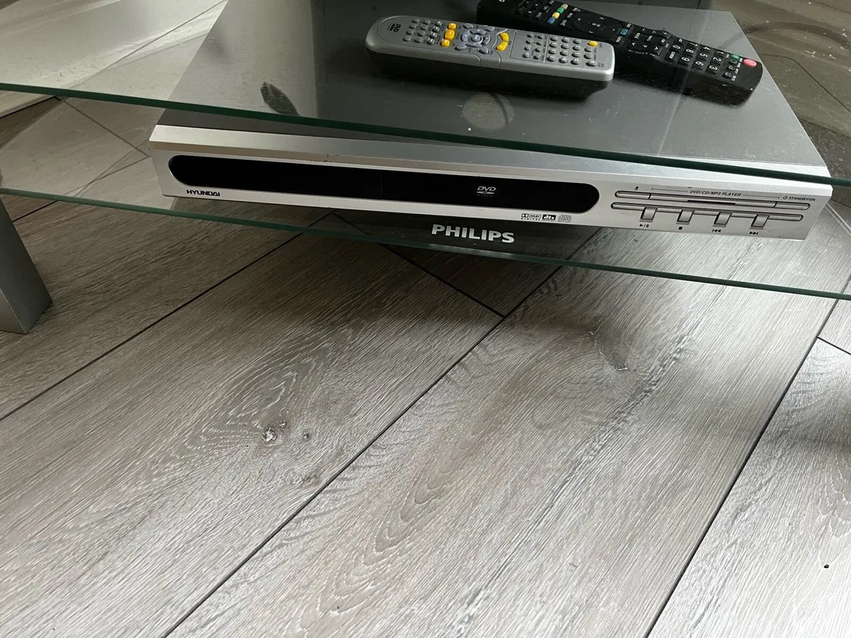 LG flatscreen TV 40” & TV Stand - Image 3