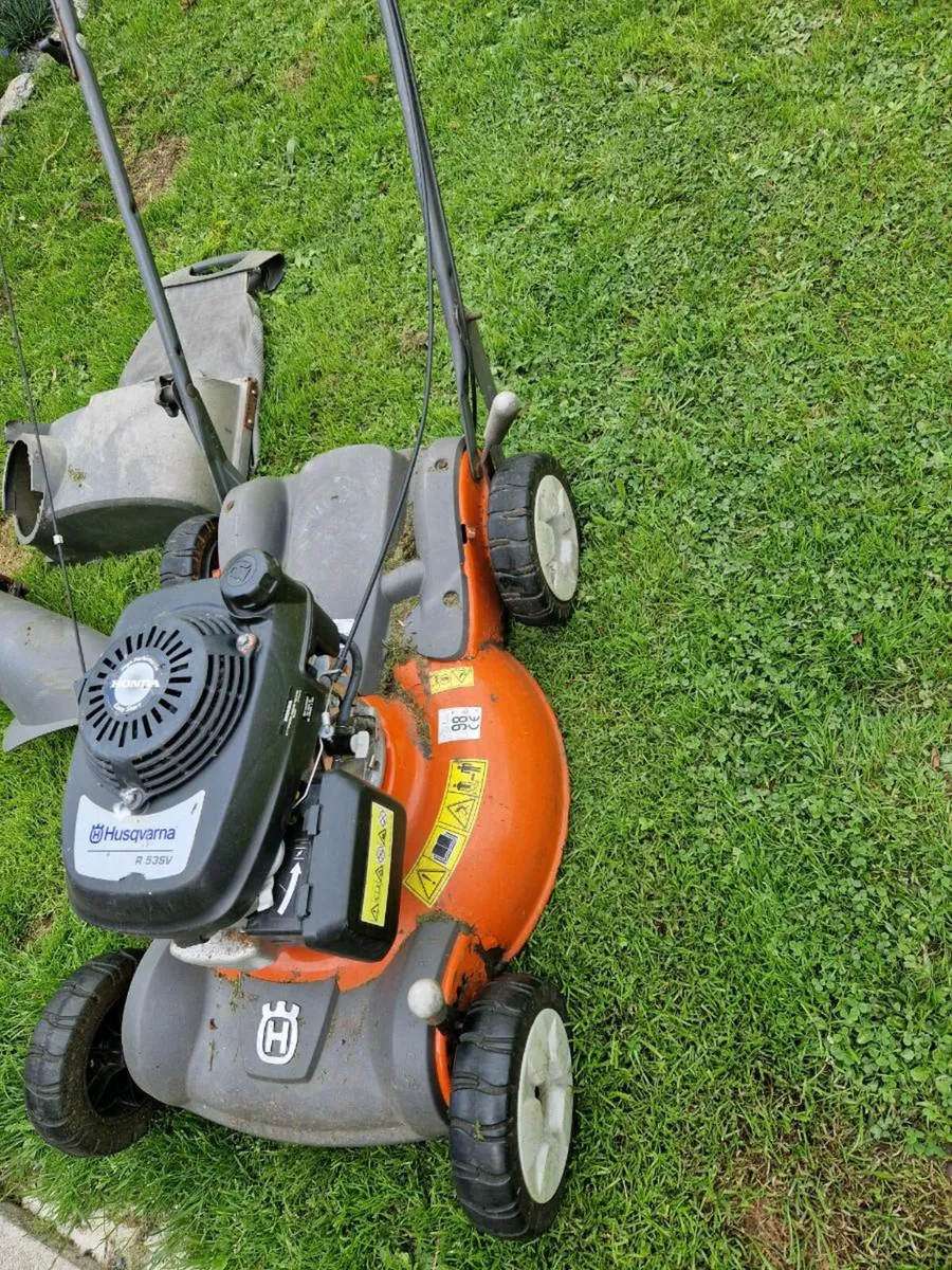 Husqvarna lawnmower,honda engine - Image 4