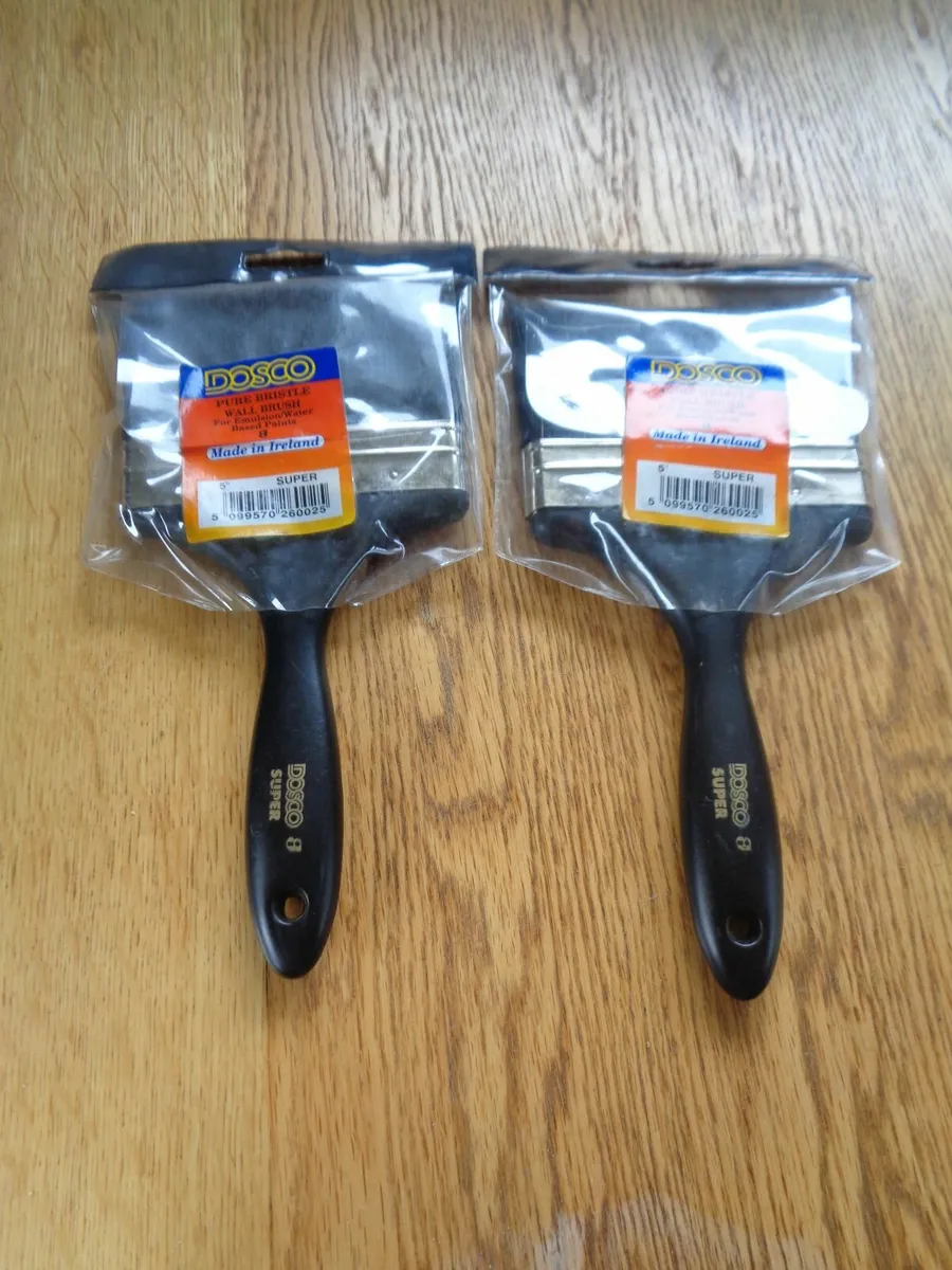 Dosco 5" Pure Bristle Wall Brushes x 2 for Sale - Image 3
